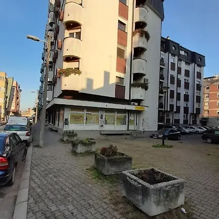 Apartman 015 Live *