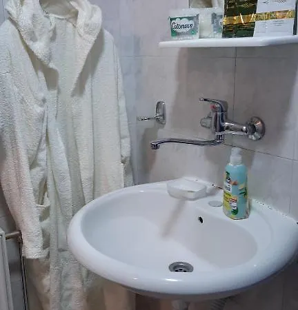 Apartman 015 Live